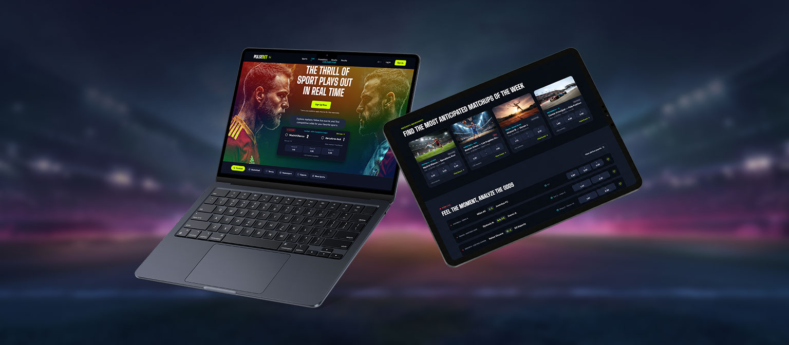 Responsive Foxy Jack casino website displayed on a laptop and mobile phone
